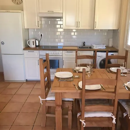 39 El Sultan, Calle El Roque