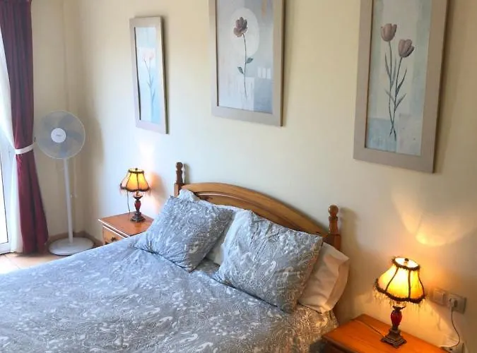 39 El Sultan, Calle El Roque