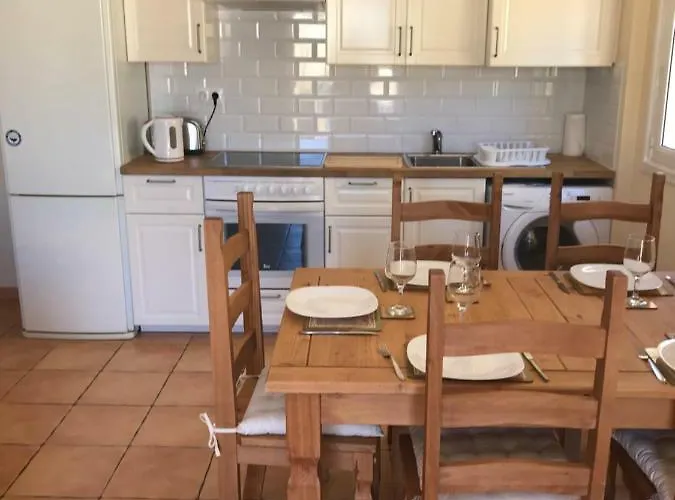 39 El Sultan, Calle El Roque